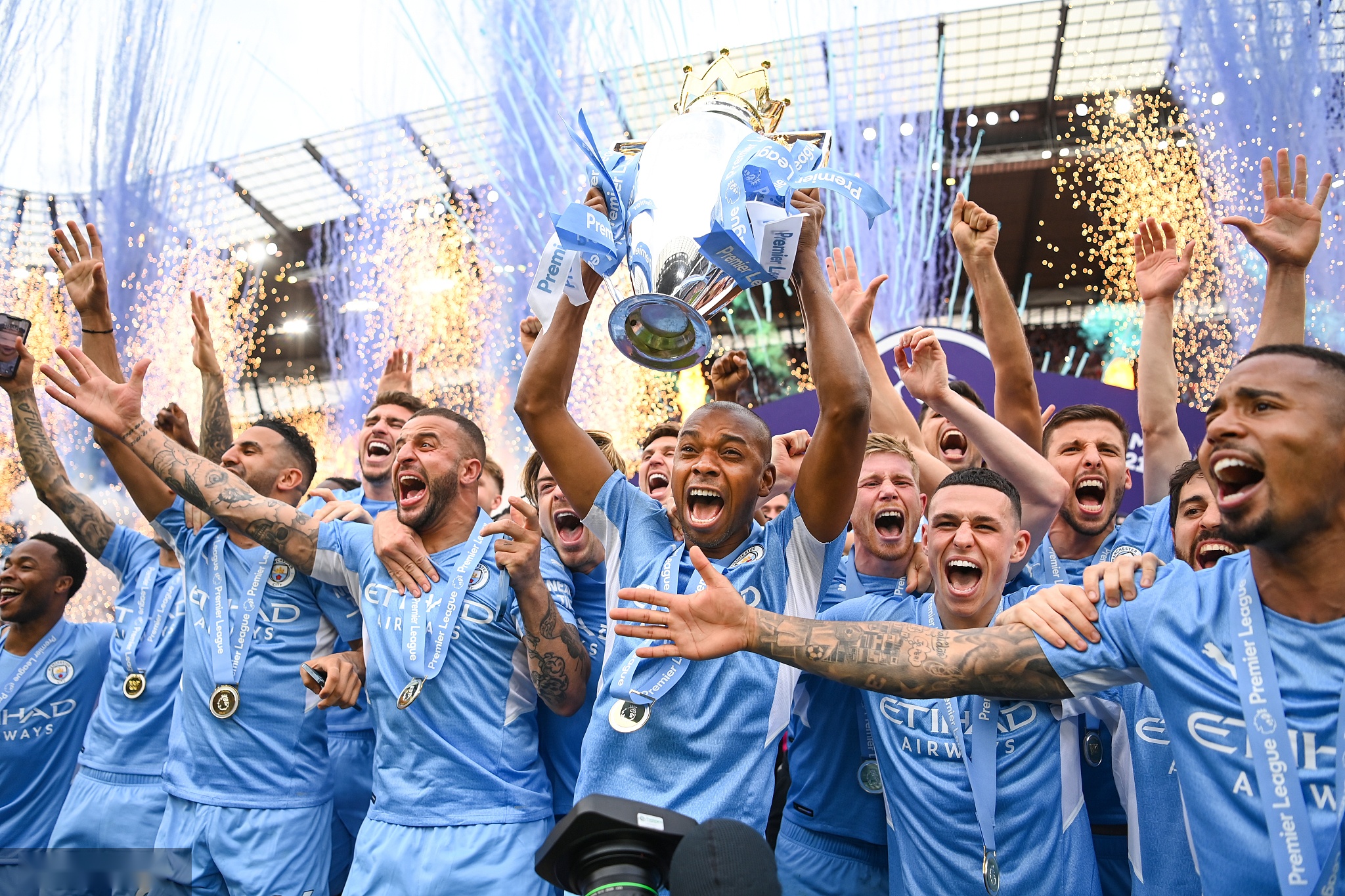 的边攻优势 的边攻优势